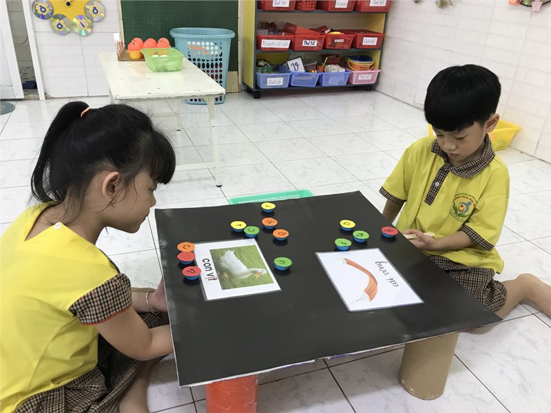 Trò chơi làm quen với chữ viết