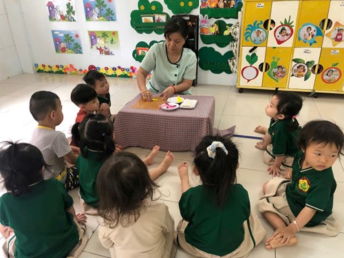 Đề tài: Nặn con giun (Nhà trẻ 2)