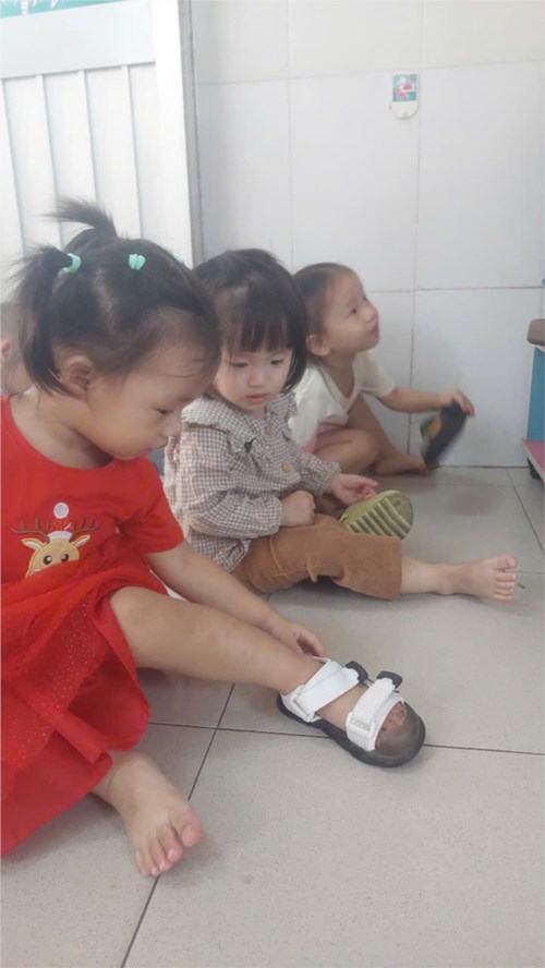 RÈN LUYỆN CHO TRẺ THÓI QUEN TỰ LẬP (19-24 tháng)