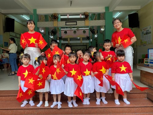 Hội thi Thể dục đồng diễn cùng với sự tham gia của các bé lớp Mầm 3
