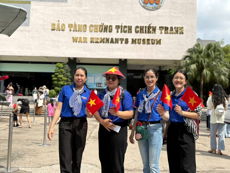 Chi đoàn mầm non tuổi xanh tổ chức hoạt động về nguồn năm 2025