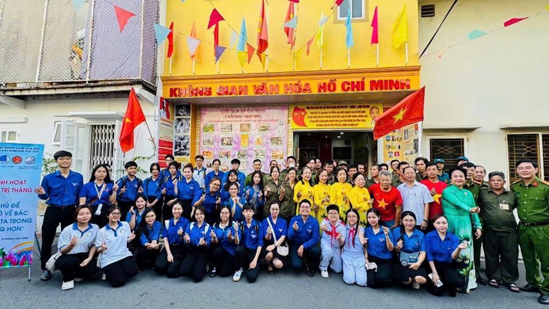 Học bác – lòng ta trong sáng hơn