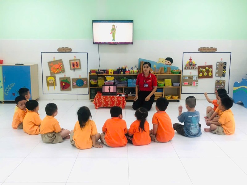 Trong không khí rộn ràng của  Đại lễ Kỷ niệm 50 năm chiến thắng miền năm thống nhất đất nước 30/04/19750- 30/04/2025  
Trường mầm non Vàng Anh đã tổ chức một số hoạt động để chào mừng Đại lễ.
Sau đây là một số hình ảnh hoạt động