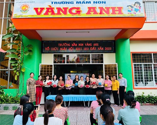 Chi hội chữ thập đỏ trường mầm non vàng anh – quận 8 tổ chức ngày hội “khui heo đất” hưởng ứng thực hiện “tháng nhân đạo” năm 2025
