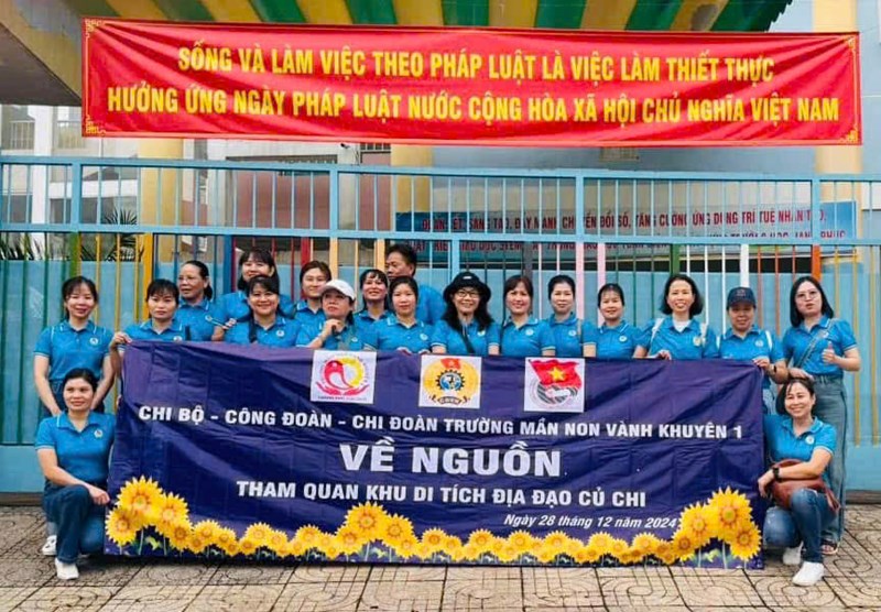 Chi bộ trường Mầm non Vành Khuyên 1 tham gia chuyến tham quan Về Nguồn tại khu di tích lịch sử Địa Đạo Củ Chi