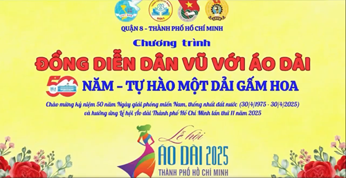 Đồng diễn dân vũ với áo dài chủ đề  50 năm tự hào một dải gấm hoa 