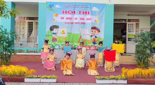 Âm nhạc đa văn hoá - lá 1 - hoàn châu cách cách (trung quốc)