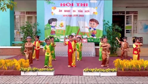 Âm nhạc đa văn hoá - mầm 1 - úp lá khoai