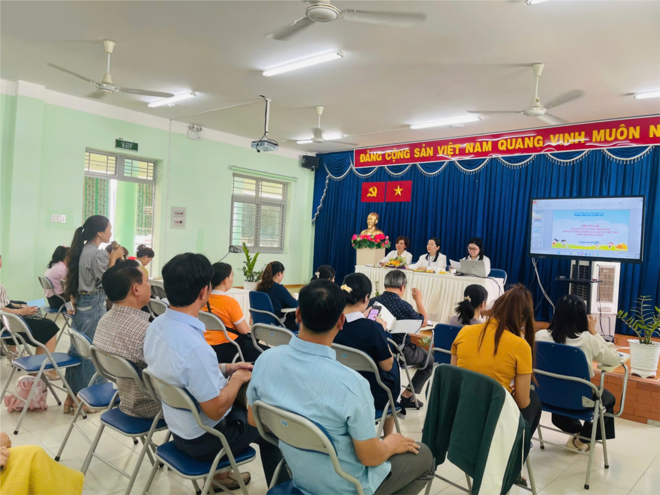 Trường Mầm non Trúc Đào tổ chức chuyên đề cấp Quận “Xây dựng bài tập, trò chơi, tổ chức hoạt động làm quen chữ viết cho trẻ mẫu giáo”