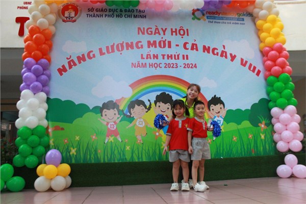 Các bé khối lá Trường Mầm non 27 tham gia Ngày hội   Năng lượng mới cả nhà vui  NH 2023 - 2024