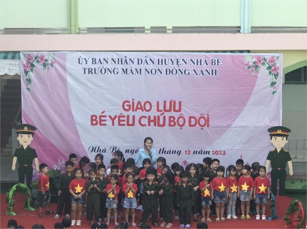 Giao lưu với chú bộ đội 22-12