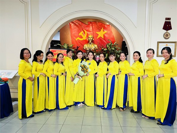 Lễ kết nạp Đảng viên mới (đồng chí Phạm Thị Thanh Thảo)