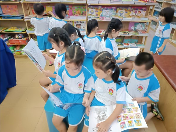 THAM QUAN NHÀ SÁCH NH: 2023-2024